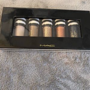 Pre-Owned Great Condition Mac Nocturnals Pigments And Glitter Black And Gold Set